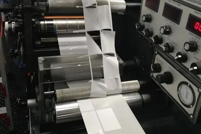如何解決不干膠標簽溢膠問題？實用指南來了