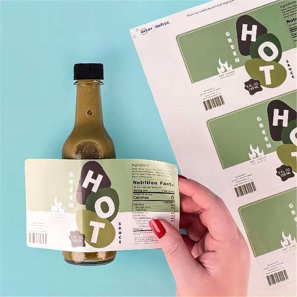 貼標(biāo)工藝注意事項(xiàng)：搭貼與覆膜、環(huán)境溫濕度與表面清潔對(duì)比